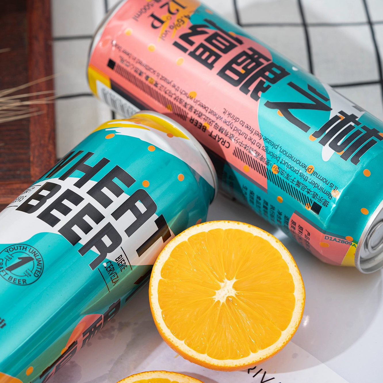 储存工艺白小麦啤酒卓越品质 OEM 啤酒厂 4.6%vol 5% 酒精 33cl 特烈啤酒价格